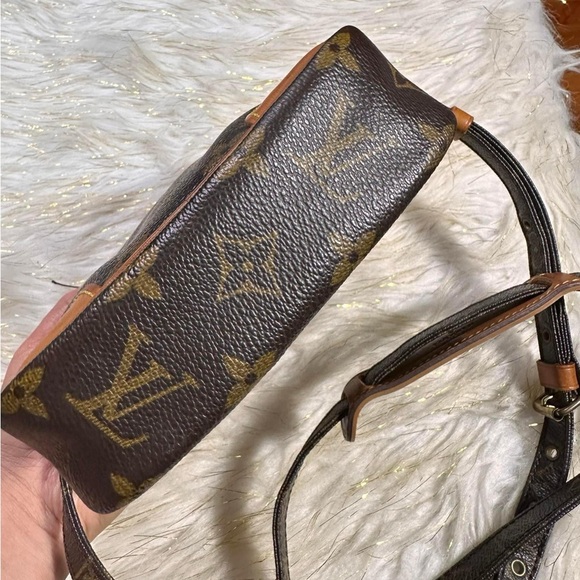 Louis Vuitton Danube Pm Cross-bag Sling bag with duster included monogram - Picture 11 of 16